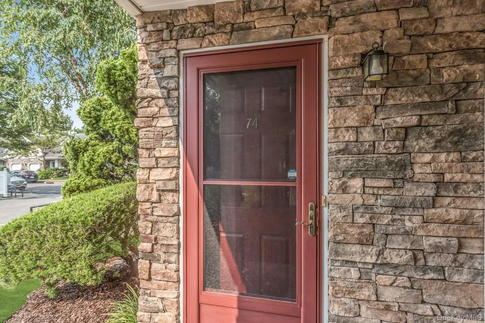 74 Miro Place Port Washington, NY 11050
