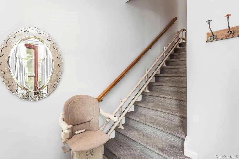 74 Miro Place Port Washington, NY 11050