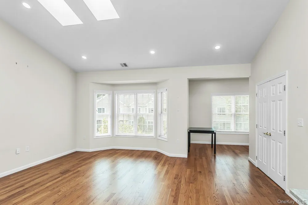 74 Miro Place Port Washington, NY 11050