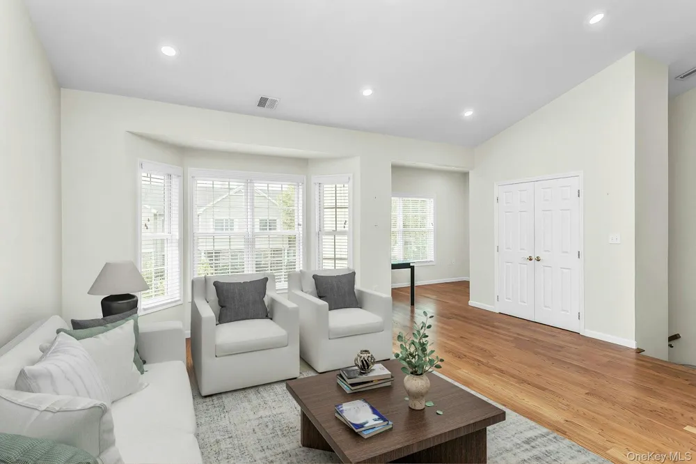 74 Miro Place Port Washington, NY 11050
