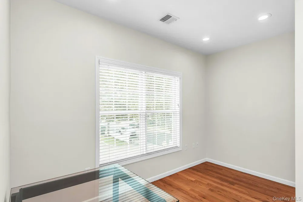 74 Miro Place Port Washington, NY 11050