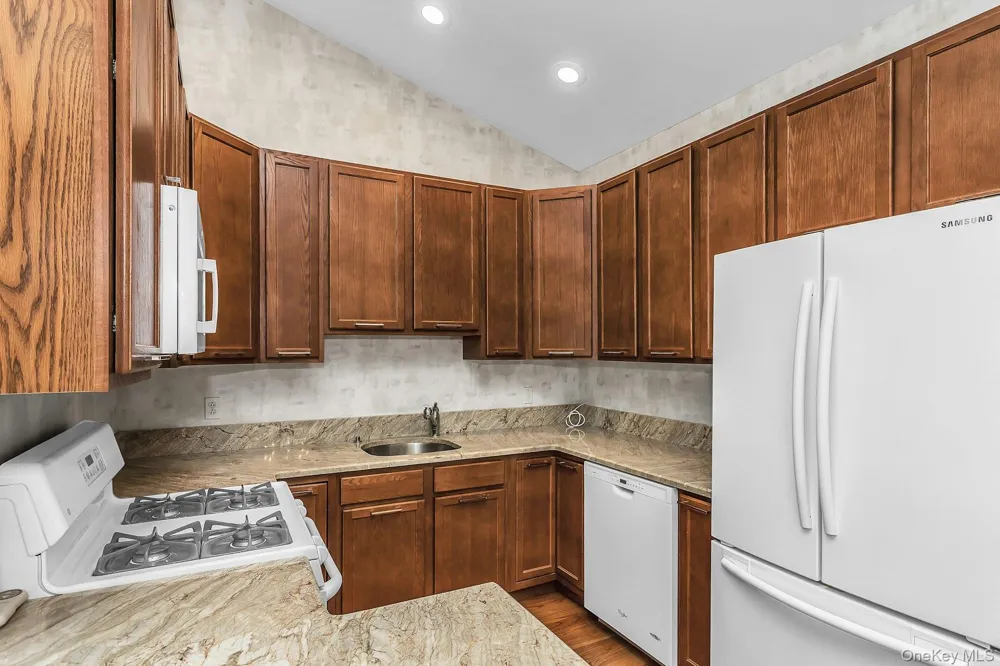 74 Miro Place Port Washington, NY 11050