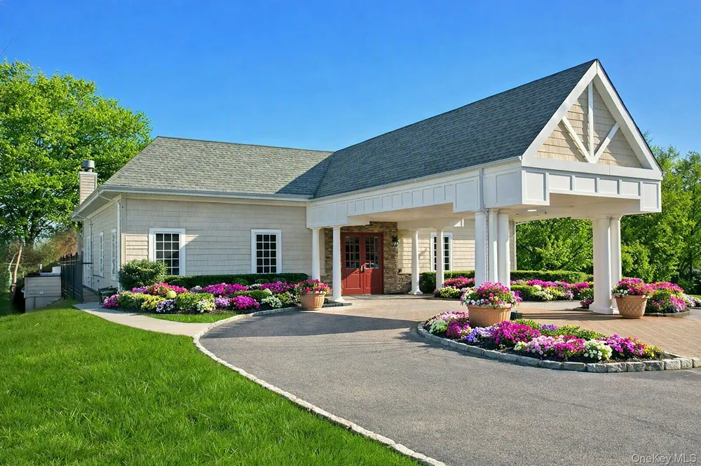 74 Miro Place Port Washington, NY 11050