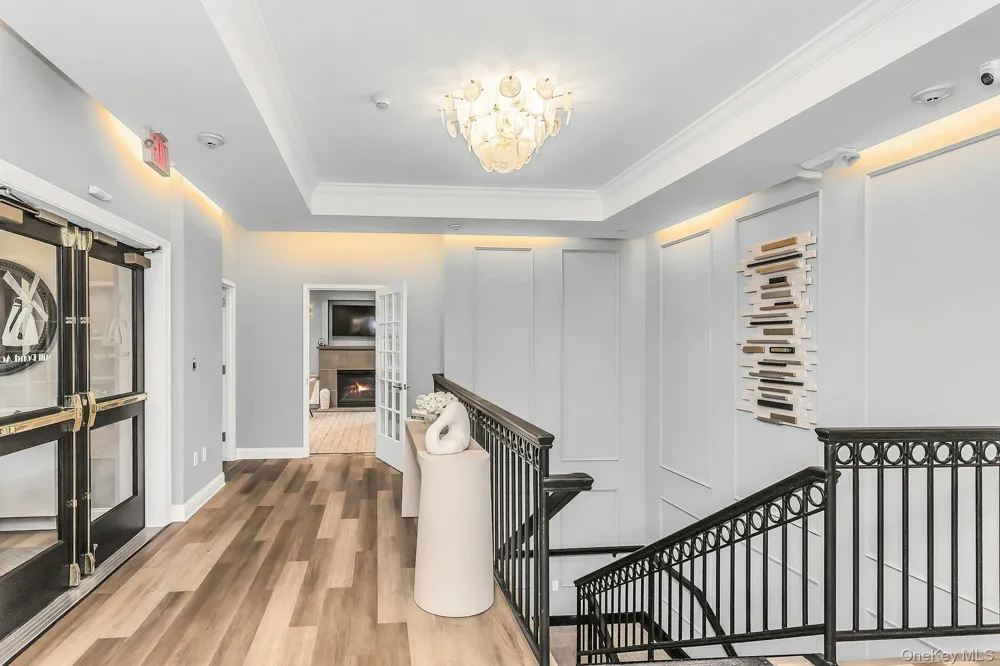 74 Miro Place Port Washington, NY 11050