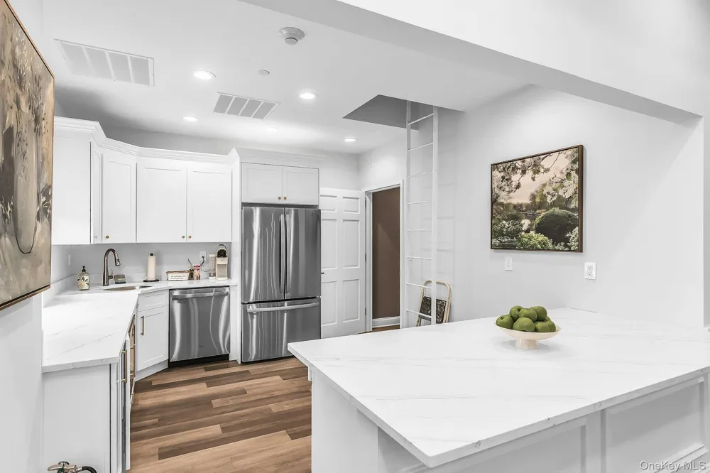 74 Miro Place Port Washington, NY 11050