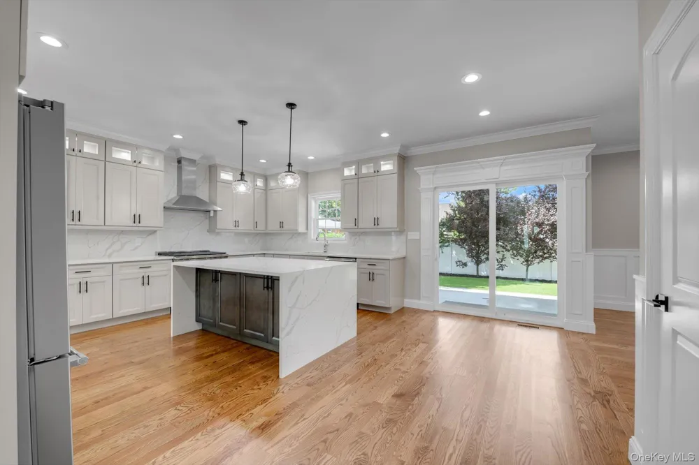 2351 Amherst Street East Meadow, NY 11554