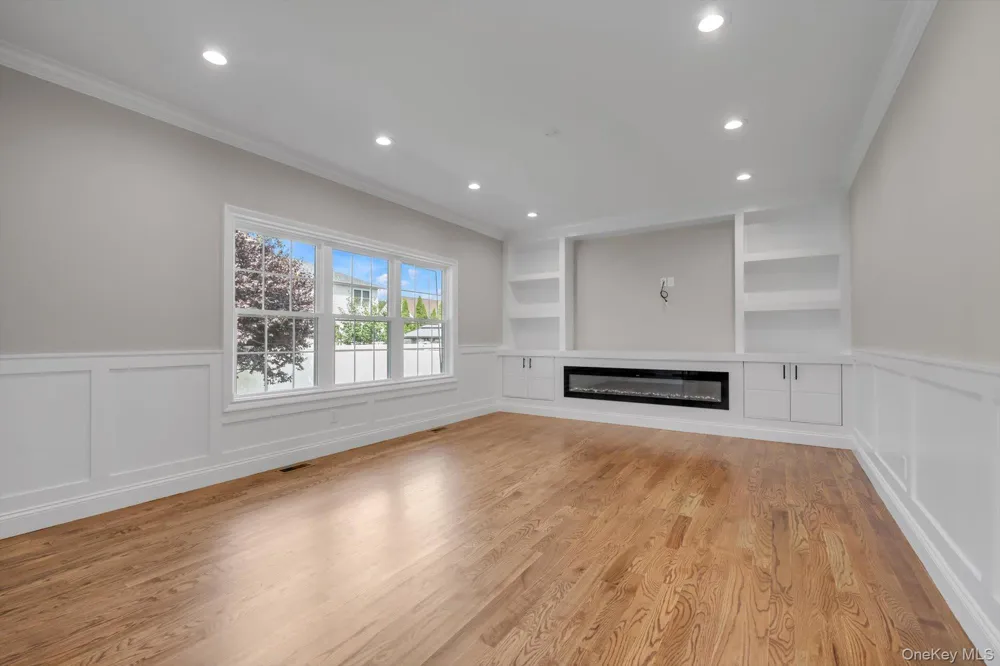 2351 Amherst Street East Meadow, NY 11554