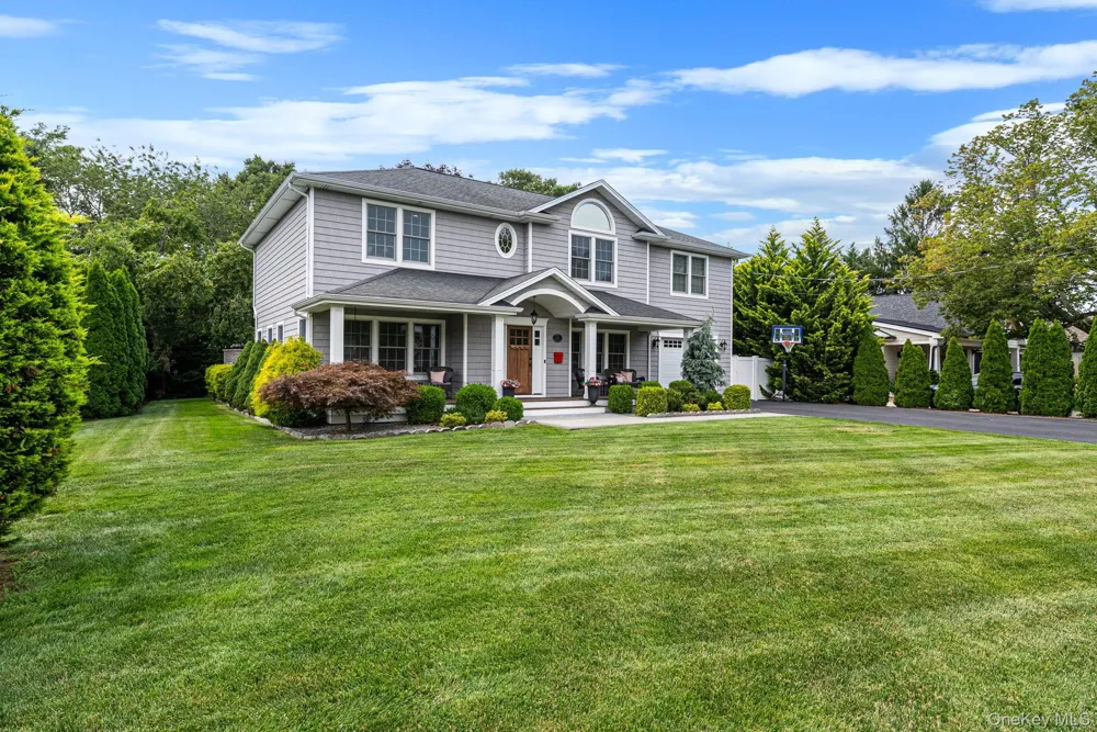 121 Bayway Avenue Bay Shore, NY 11706