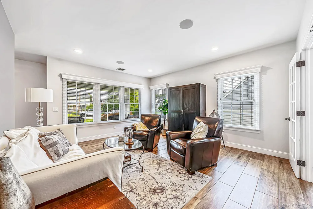 121 Bayway Avenue Bay Shore, NY 11706