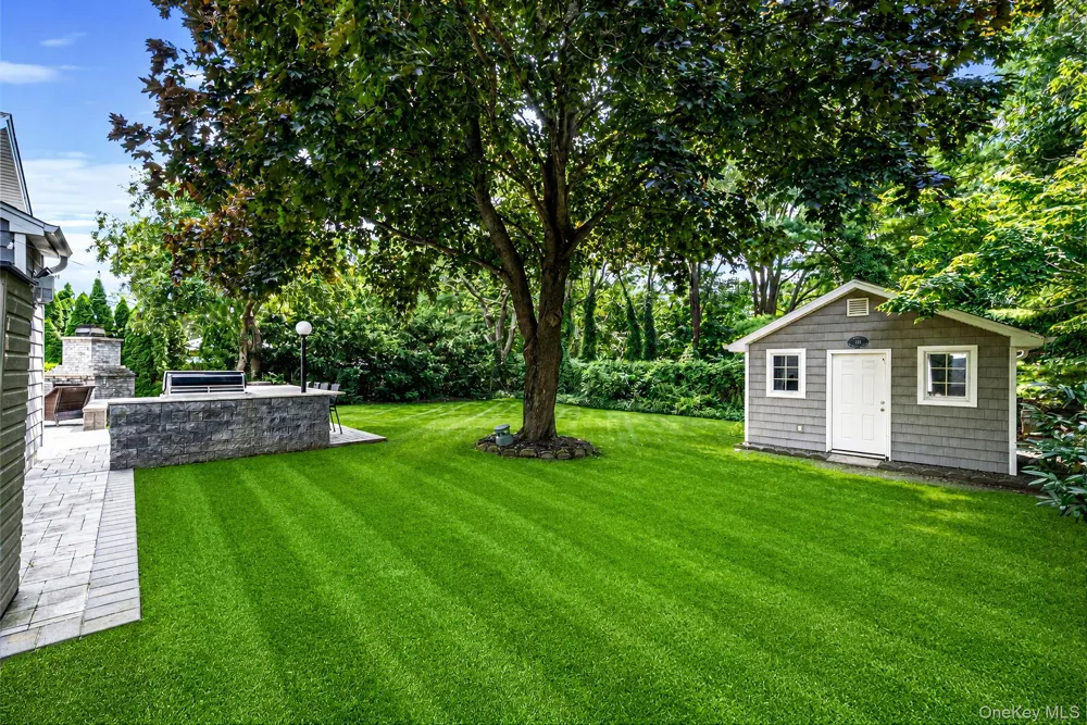 121 Bayway Avenue Bay Shore, NY 11706