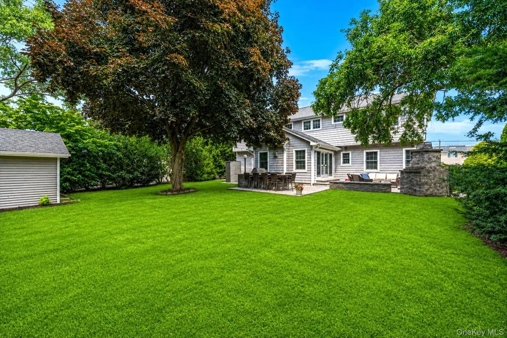 121 Bayway Avenue Bay Shore, NY 11706