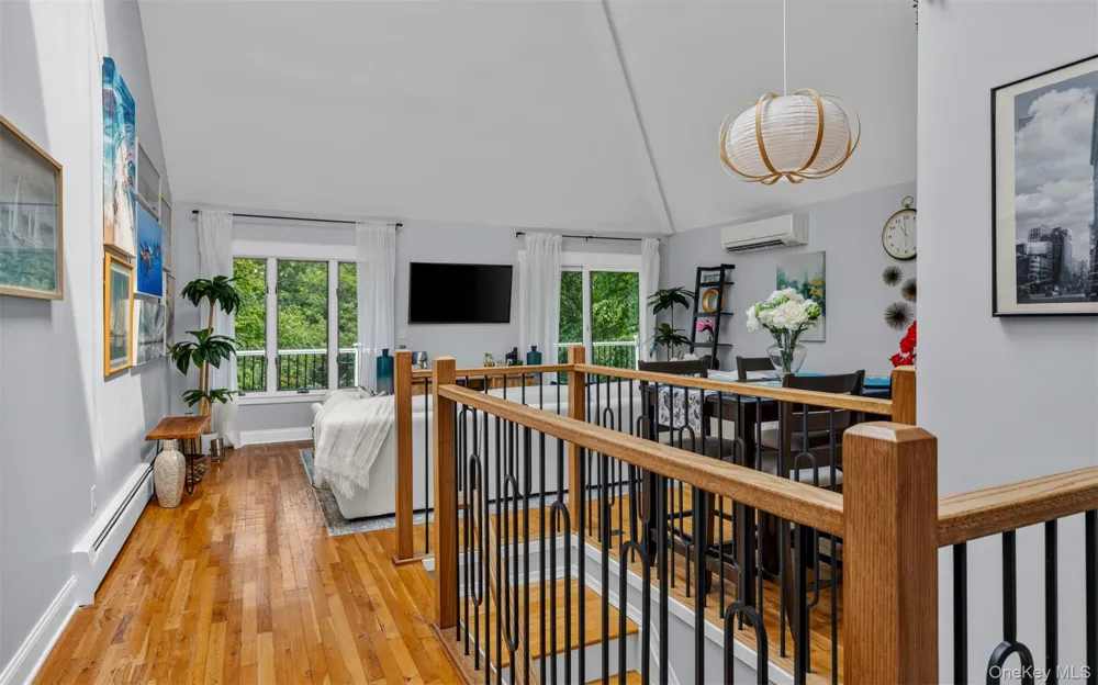 39 Potter Lane Halesite, NY 11743