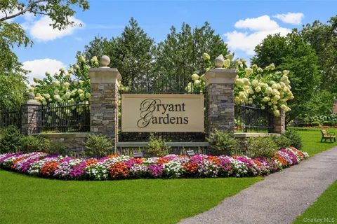 9 Bryant Crescent #1J