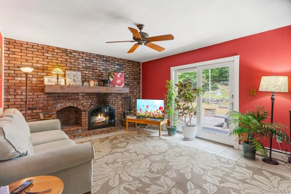 9 Dillmont Drive Smithtown, NY 11787