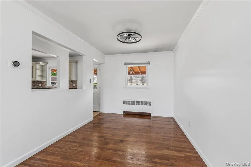 4 Cecil Place Hicksville, NY 11801