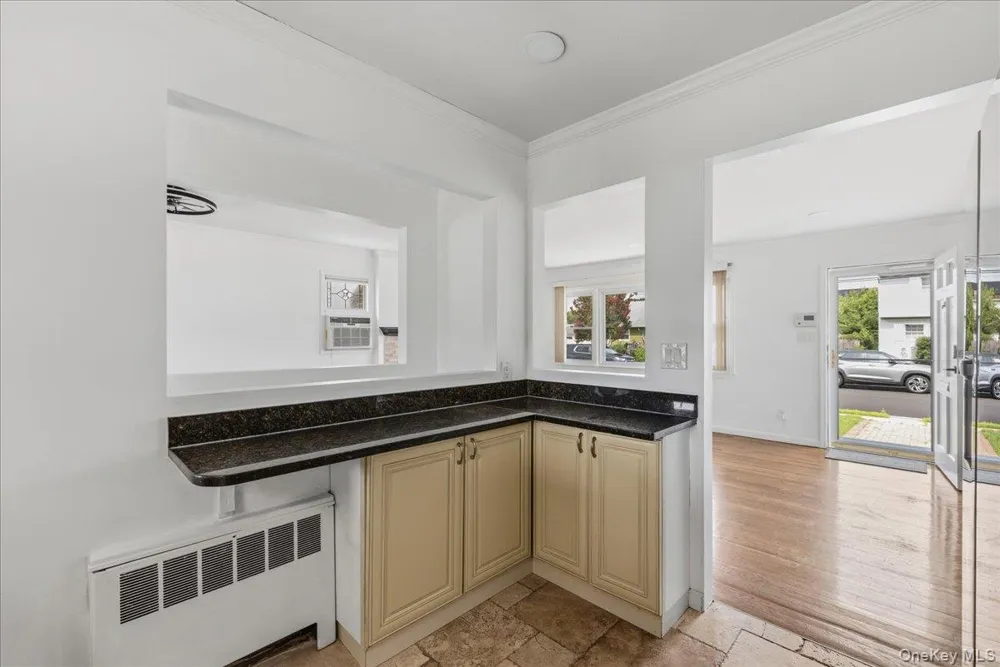 4 Cecil Place Hicksville, NY 11801