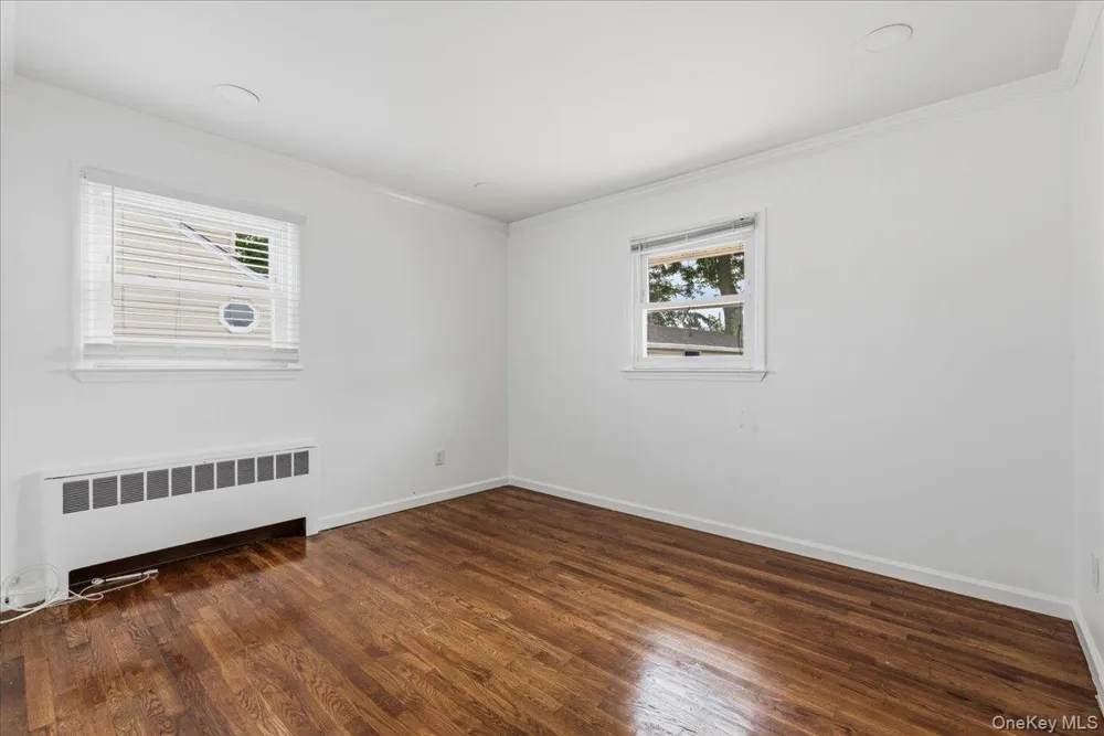 4 Cecil Place Hicksville, NY 11801