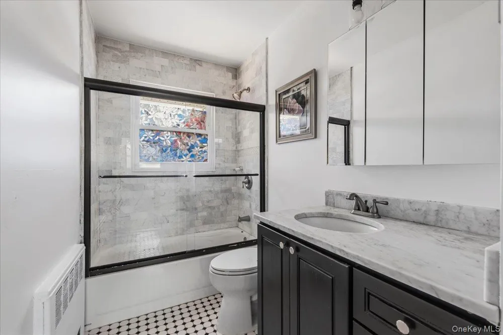 4 Cecil Place Hicksville, NY 11801