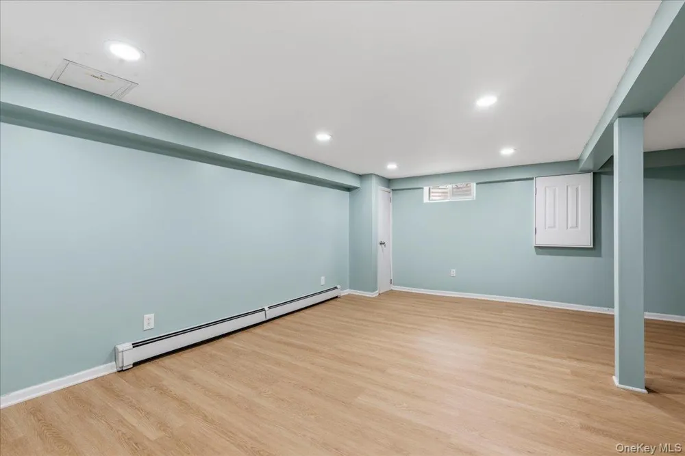 4 Cecil Place Hicksville, NY 11801