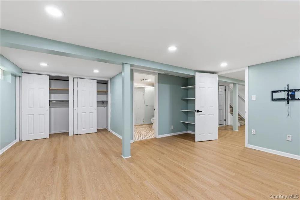 4 Cecil Place Hicksville, NY 11801