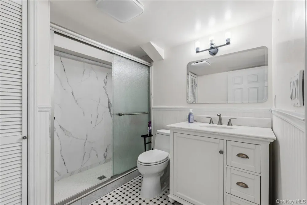4 Cecil Place Hicksville, NY 11801
