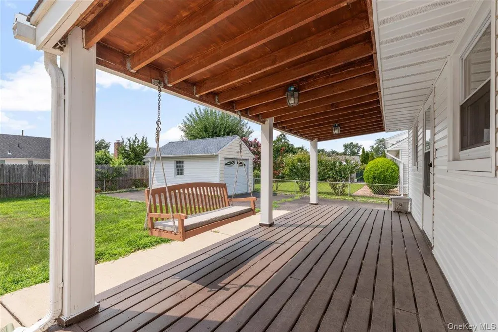 4 Cecil Place Hicksville, NY 11801