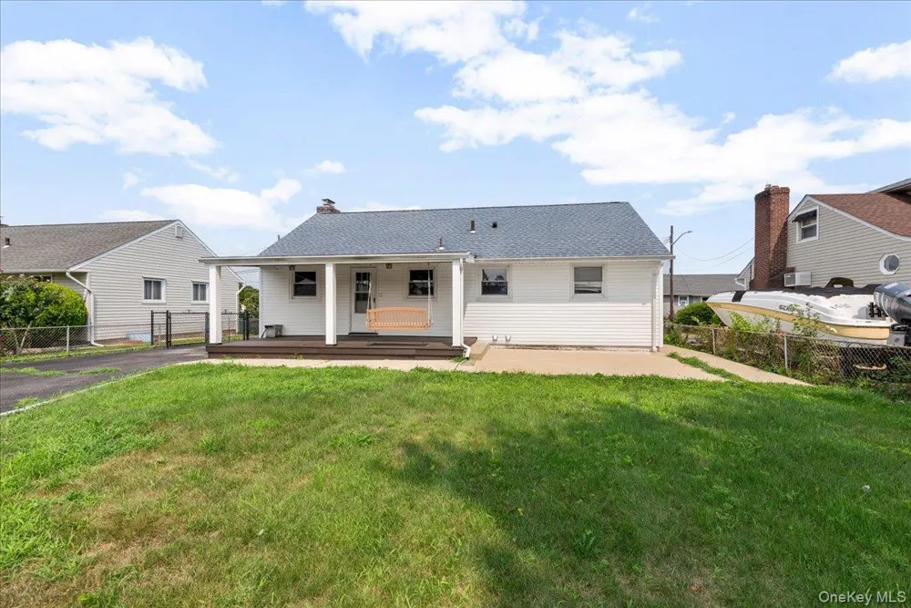 4 Cecil Place Hicksville, NY 11801