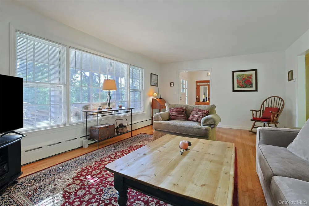 10 Linda Drive Suffern, NY 10901