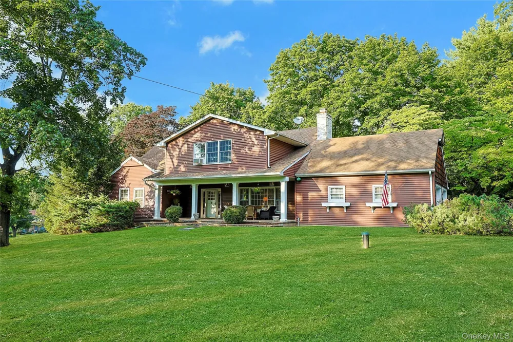 10 Linda Drive Suffern, NY 10901