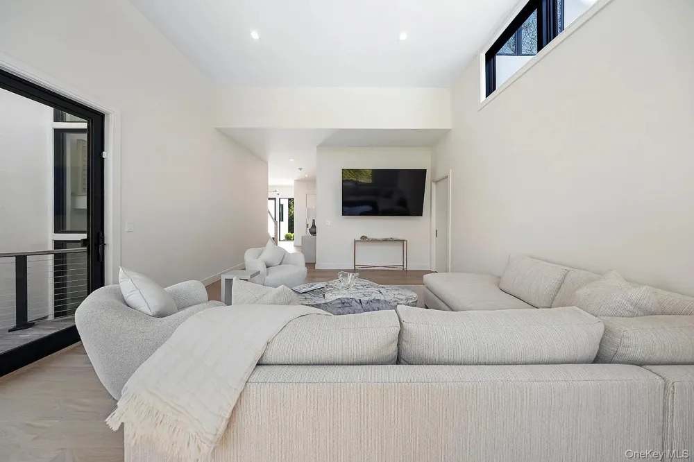 130 Highview Drive Sag Harbor, NY 11963