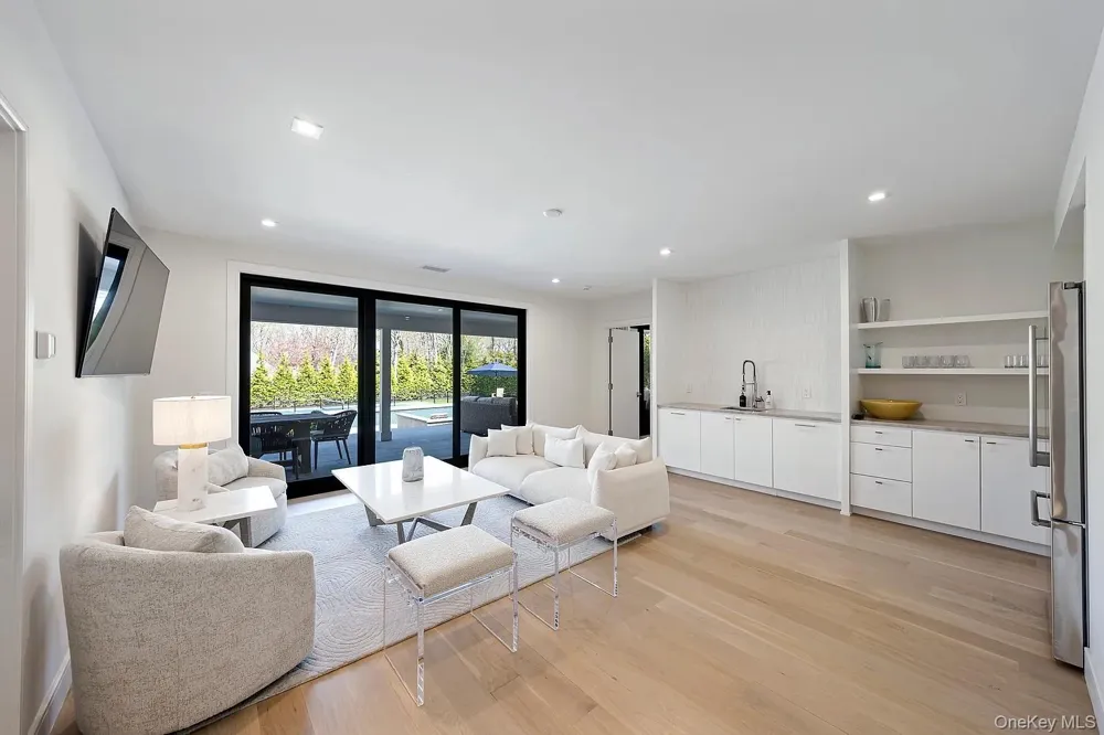 130 Highview Drive Sag Harbor, NY 11963