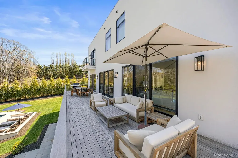 130 Highview Drive Sag Harbor, NY 11963