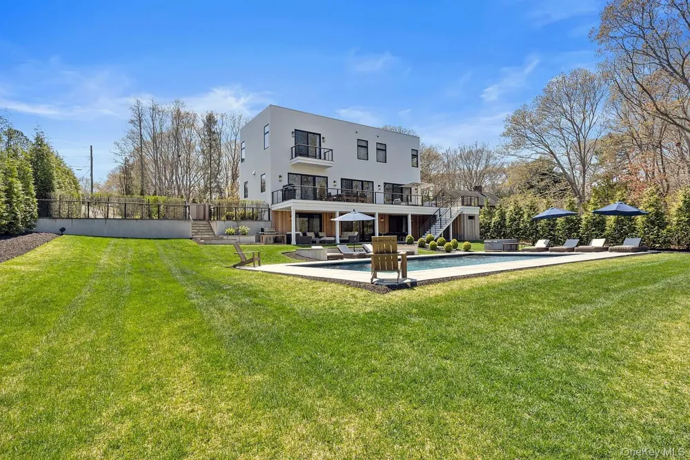 130 Highview Drive Sag Harbor, NY 11963