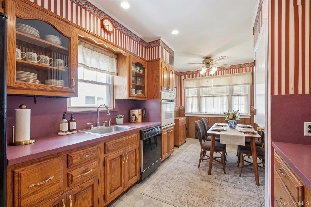 2320 Saratoga Street Oceanside, NY 11572