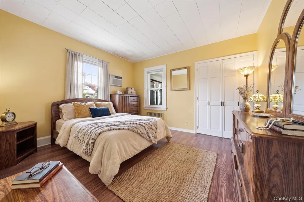 2320 Saratoga Street Oceanside, NY 11572