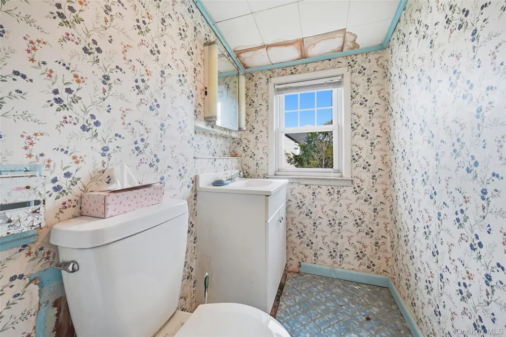 2320 Saratoga Street Oceanside, NY 11572