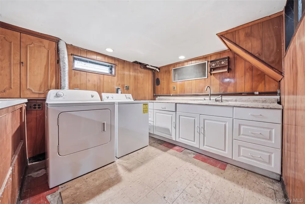 2320 Saratoga Street Oceanside, NY 11572