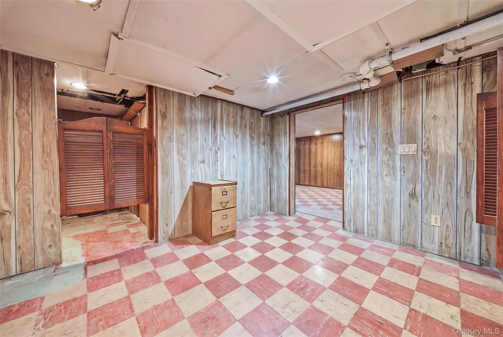 2320 Saratoga Street Oceanside, NY 11572