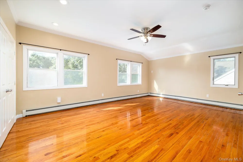 9 Robinson Drive Shirley, NY 11967