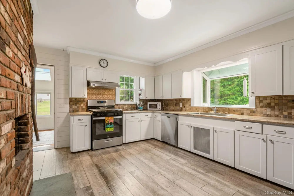 128 Rosa Lane Hurley, NY 12443