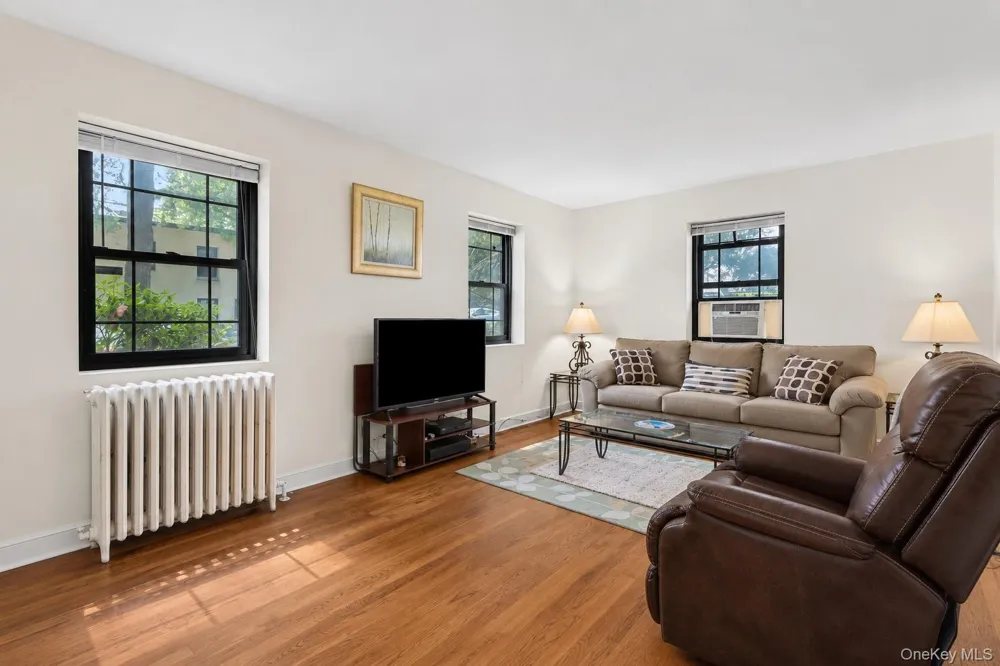5 Whitehall Road #1L Eastchester, NY 10709