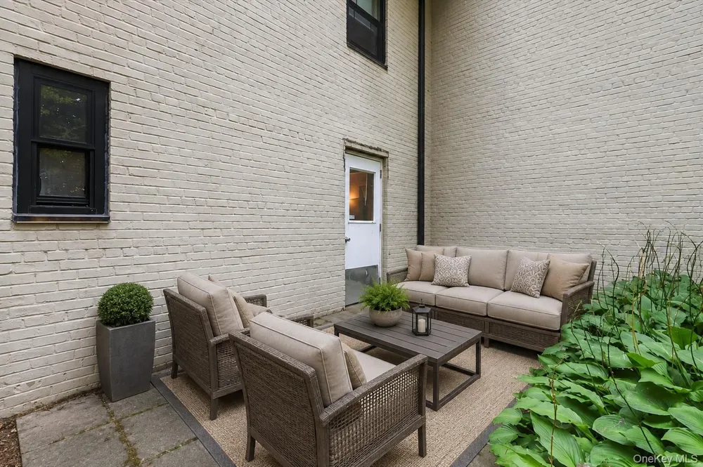 5 Whitehall Road #1L Eastchester, NY 10709