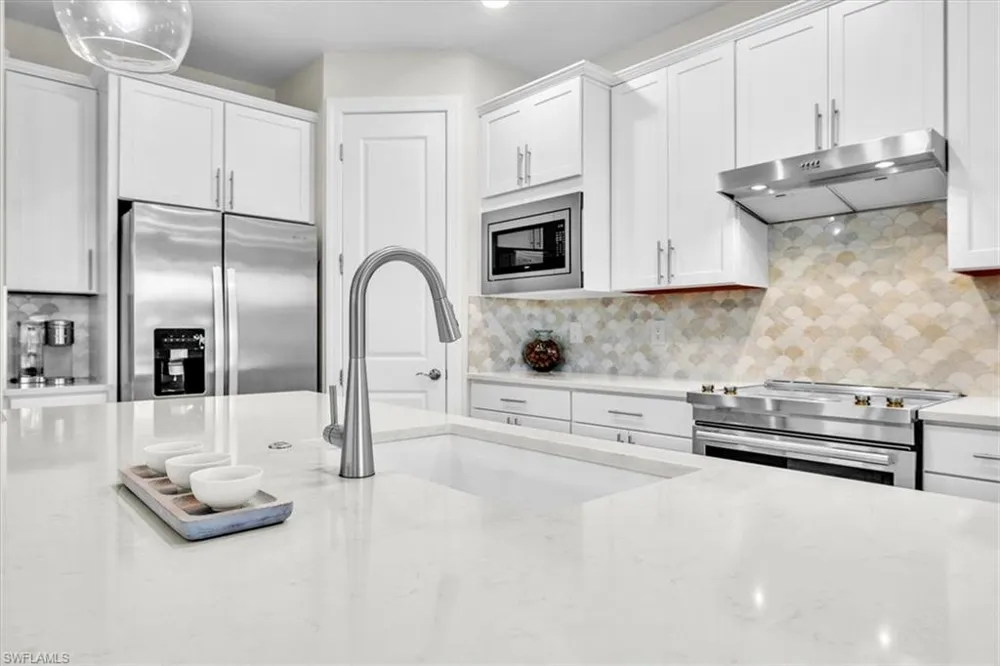 3049 Walnut Grove Lane Alva, FL 33920