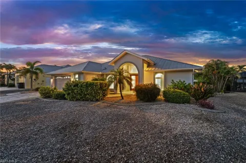 3795 Manatee Drive