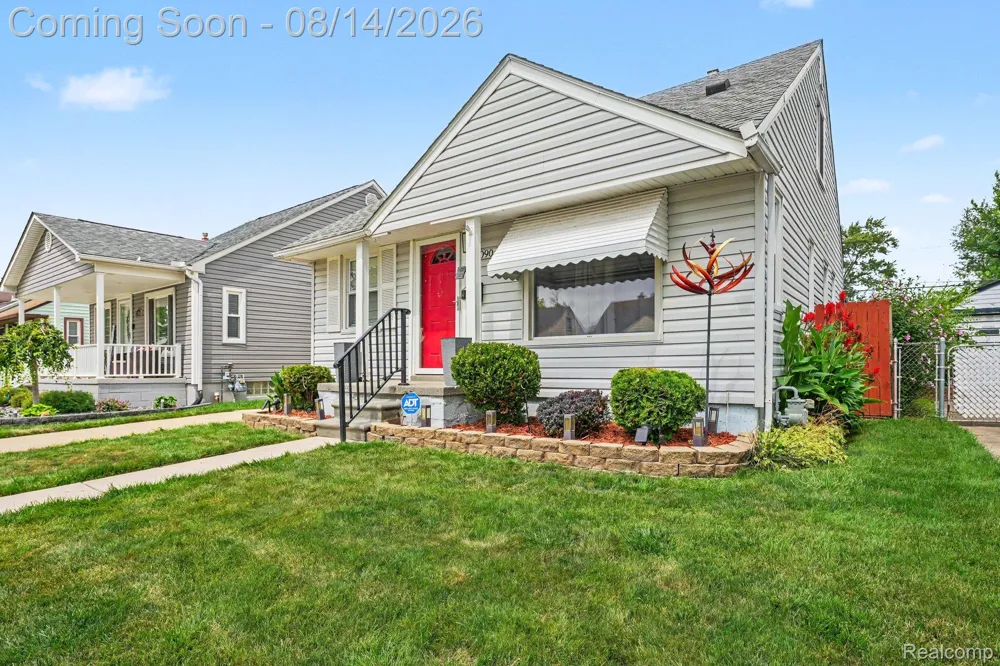 2090 Leblanc Street Lincoln Park City, MI 48146