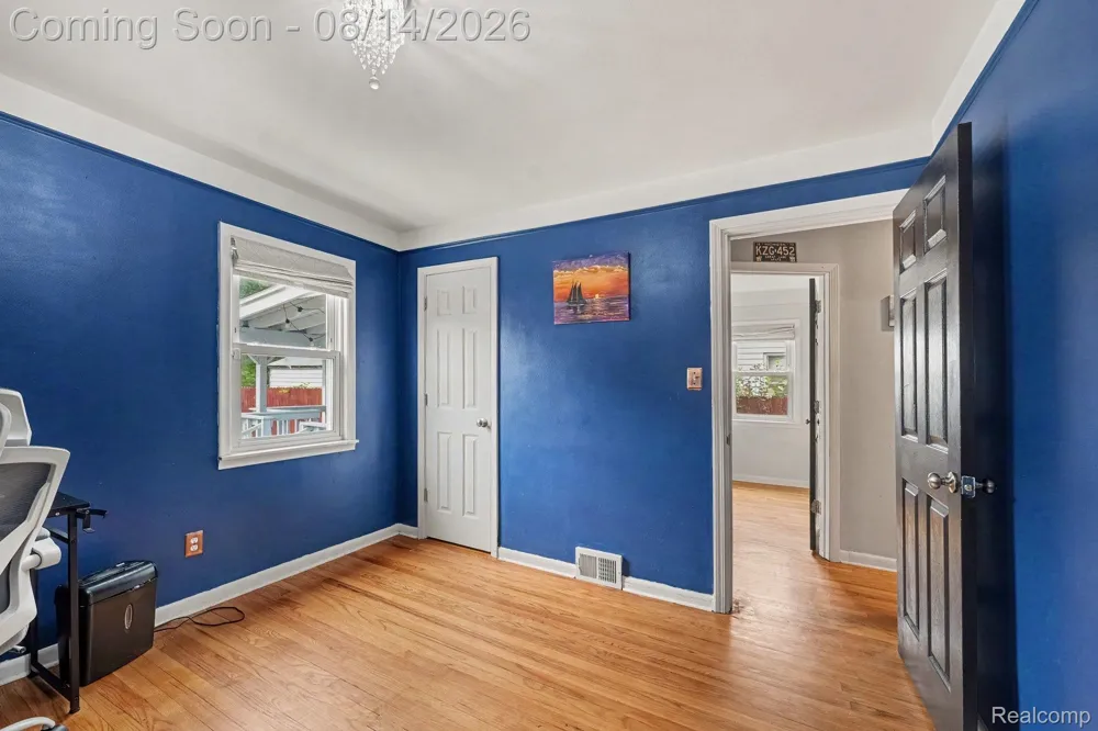2090 Leblanc Street Lincoln Park City, MI 48146