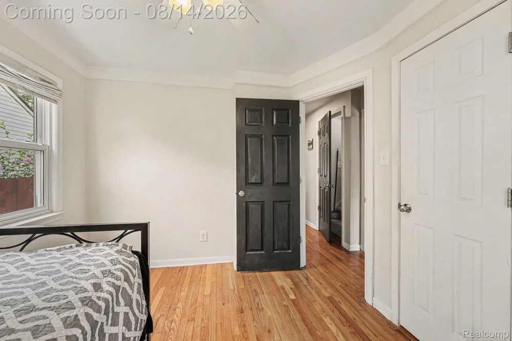 2090 Leblanc Street Lincoln Park City, MI 48146