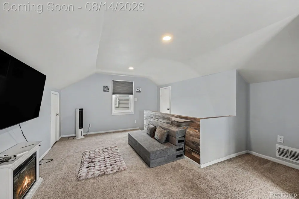 2090 Leblanc Street Lincoln Park City, MI 48146