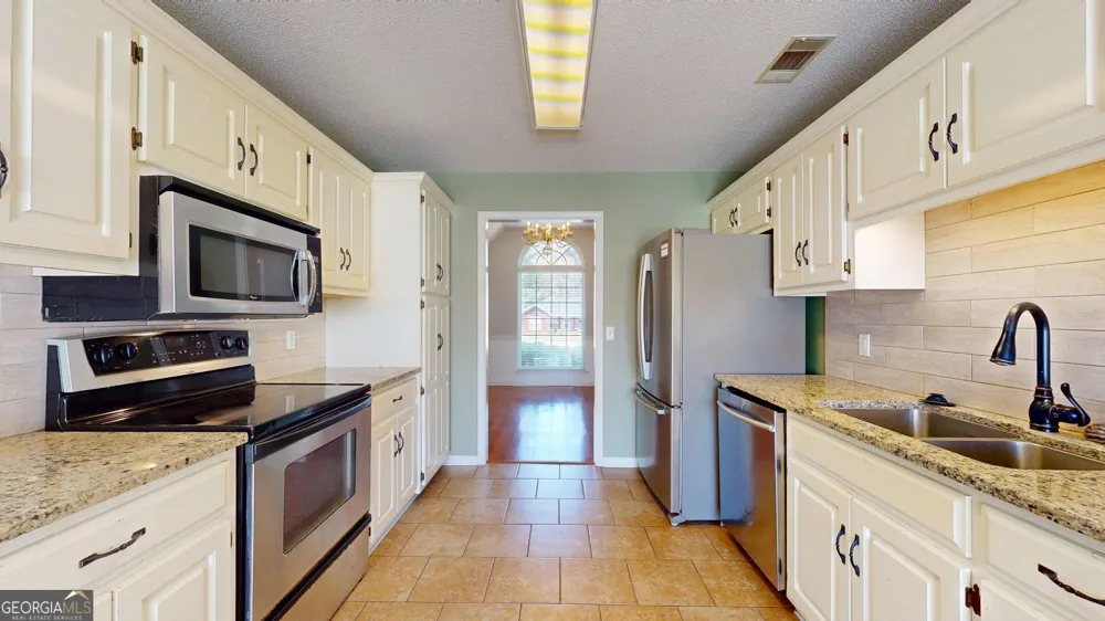 1128 Bartlett DR Statesboro, GA 30461