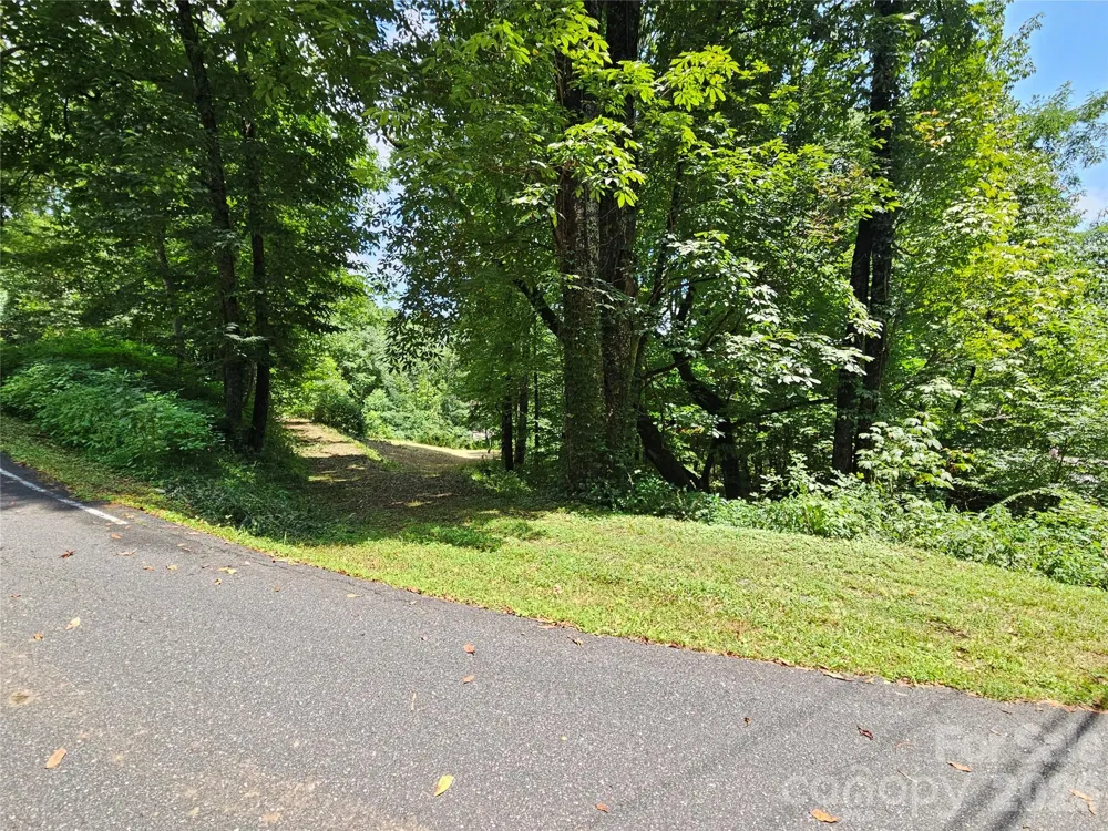 638 Crystal Tree Drive Waynesville, NC 28785